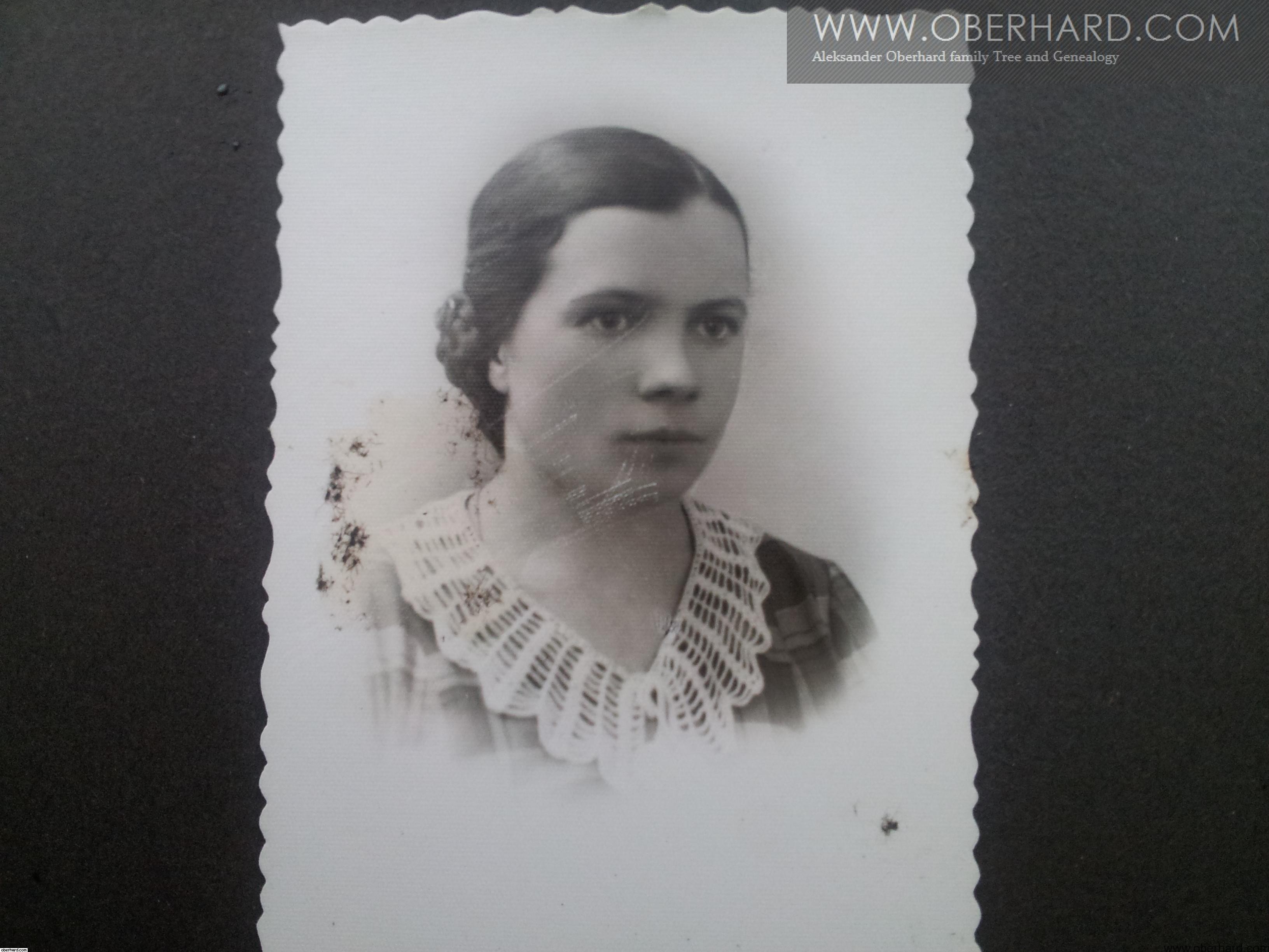 IRENA Tarłowska 1925r. Zdjęcie wykonane 1 miesiąc przed slubem ze Stanisławem Wołosowiczem.